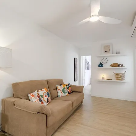 Apartment With Aircon